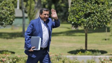 رشد اقتصادی نیمه اول امسال با ایستادگی ملت ایران مثبت شد