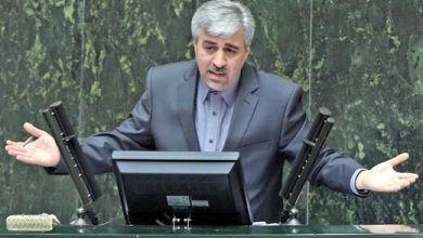 گوشی وزیر ورزش و جوانان را دزد زد