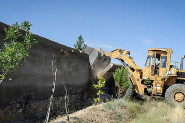۹۱ مورد ساخت و ساز غیرمجاز در اراضی کشاورزی رباط کریم تخریب شد
