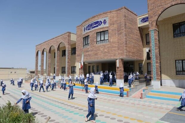 تفاهم نامه ساخت ۴۱ کلاس درس خیرساز در ملارد منعقد شد