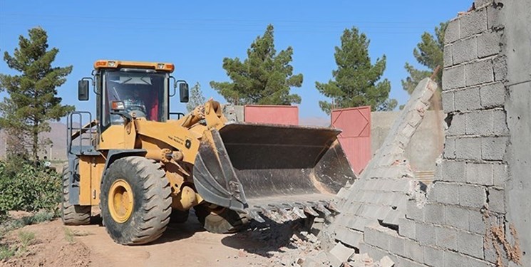 رفع تصرف از زمین عام‌المنفعه در روستای فیروز بهرام اسلامشهر