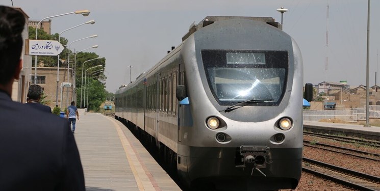 فرماندار پیشوا: قطارهای راه‌آهن در خط تهران-پیشوا به کار گرفته شد