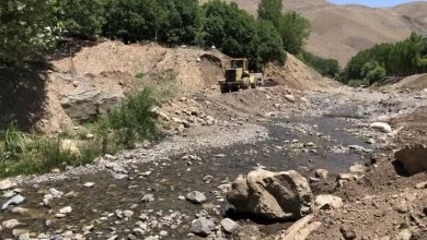 جاده کشیدن عده ای سودجو در بستر رودخانه «تاررود» دماوند
