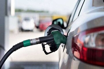 پاسخ رییس سازمان برنامه به شایعه افزایش قیمت بنزین:دروغ است!/ اعلام جزییات تصمیم سخت دولت