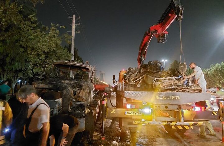 رئیس سازمان آتش نشانی اسلامشهر خبر داد؛ برخورد تریلی با ۴ خودرو در کمربندی اسلامشهر/ یک نفر فوت شد