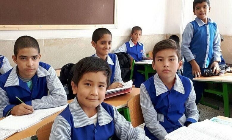 ‌صحرایی: ۶۰۰ هزار دانش‌آموز اتباع در مدارس ایرانی تحصیل می‌کنند