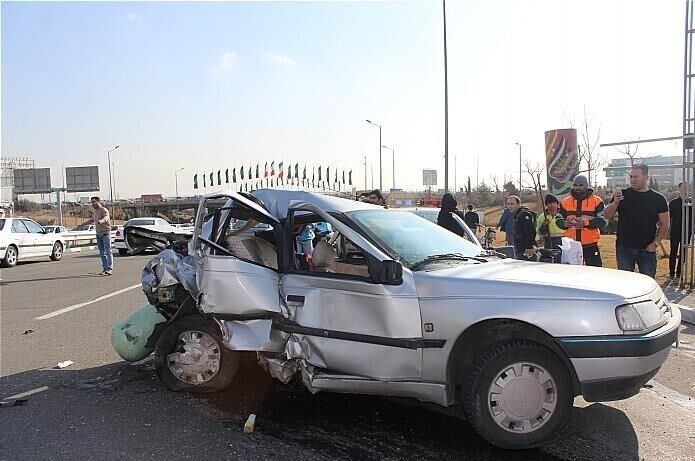 برخورد مرگبار دو پژو در بزرگراه آزادگان تهران