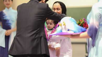 مدال نقره پارا آسیایی بر گردن نوزاد سه ماهه