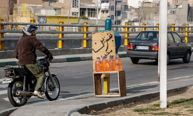 بنزین‌فروشی زنان اتباع خارجی در منطقه ۱۵ تهران