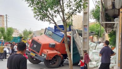 قنات آب دلیل فرو رفتن کامیون درون زمین در رباط کریم