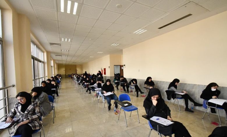داوطلبان آزمون سراسری شهرستانهای استان تهران در حوزه های امتحانی حاضر شدند