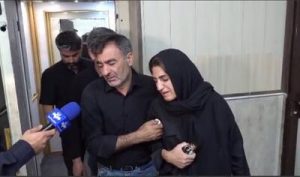 حضور پدر و مادر الهه حسین نژاد در پلیس آگاهی + فیلم