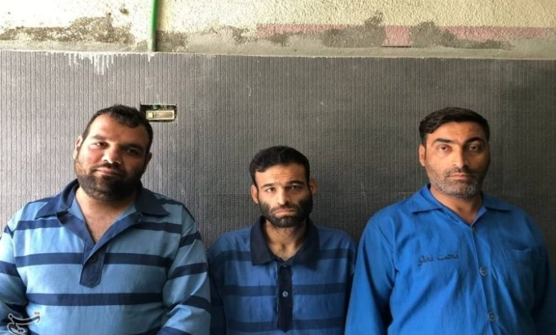 سارقان مأمورنما در دام پلیس ری/تصاویر بدون پوشش متهمان منتشر شد