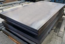 ورق سیاه در محل پروژه ساختمانی