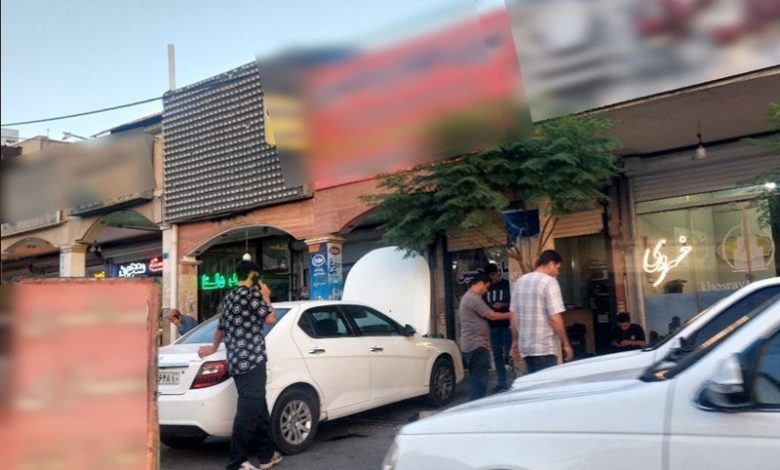 بحران صنوف مزاحم در قلب پرند؛ بلوار امام خمینی به تعمیرگاه خودرو بدل شد